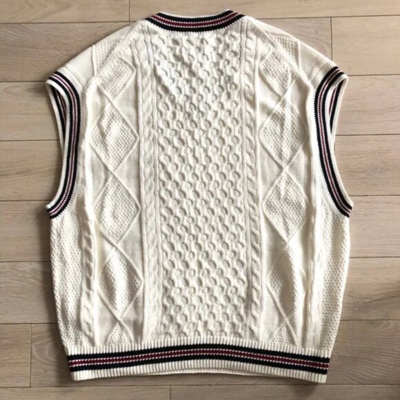 NWT Abercrombie & Fitch Cable Knit Oversized Sweater Vest in Cream Size XL - Picture 5 of 9
